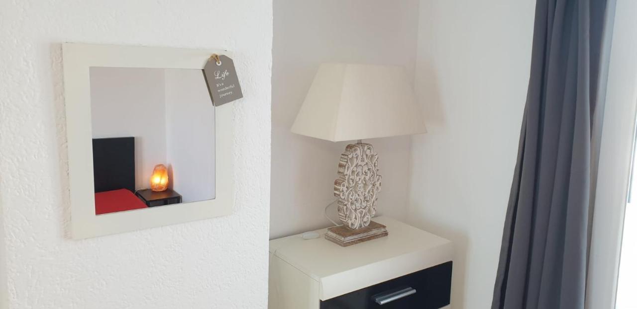 Lake Getaway Apartment With Private Entrance, Right On The Lake Constance Cycle Path, Barbecue Area, Free Wifi, Netflix And Free Bikes Salmsach Luaran gambar